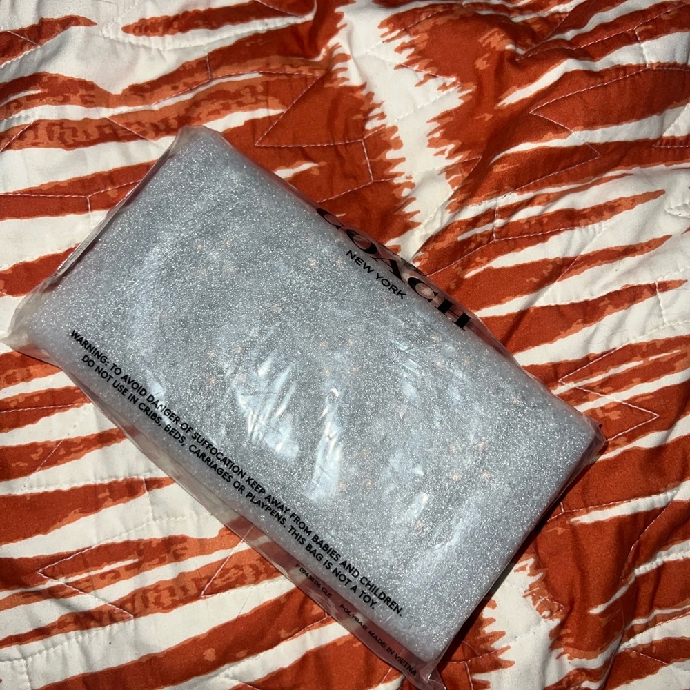 Coach Prairie Rivets Accordian Zip Wallet - Picture 3 of 5